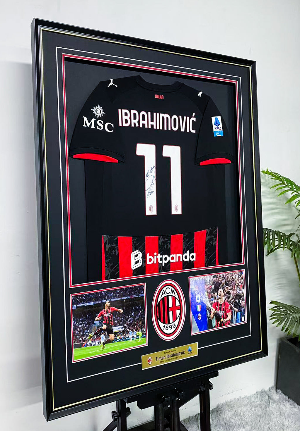 Zlatan Ibrahimović AC Milan Signed Jersey Framed