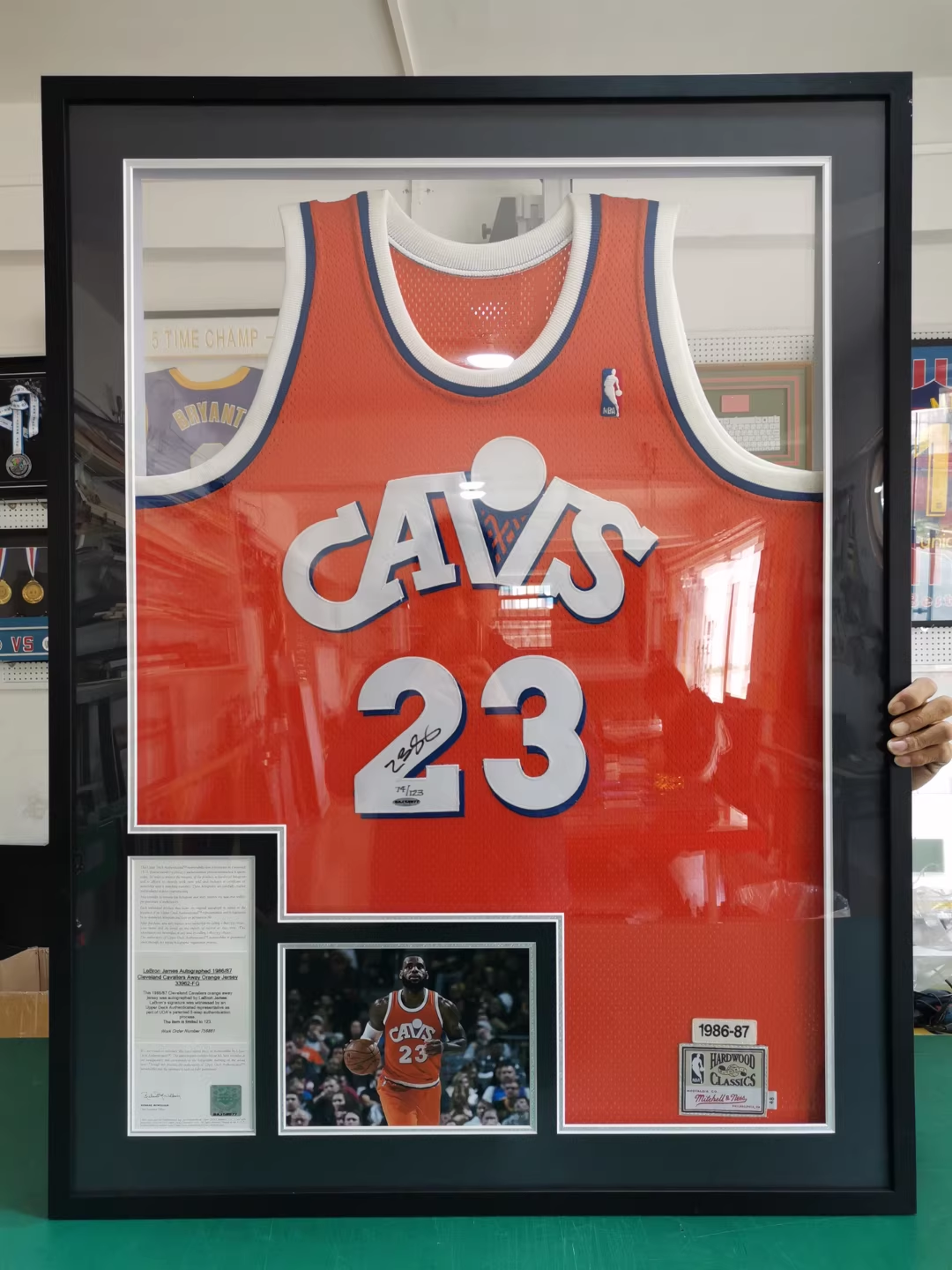 Cleveland Cavaliers LeBron James Autographed Jersey with Personalized Custom Design Framed 00007