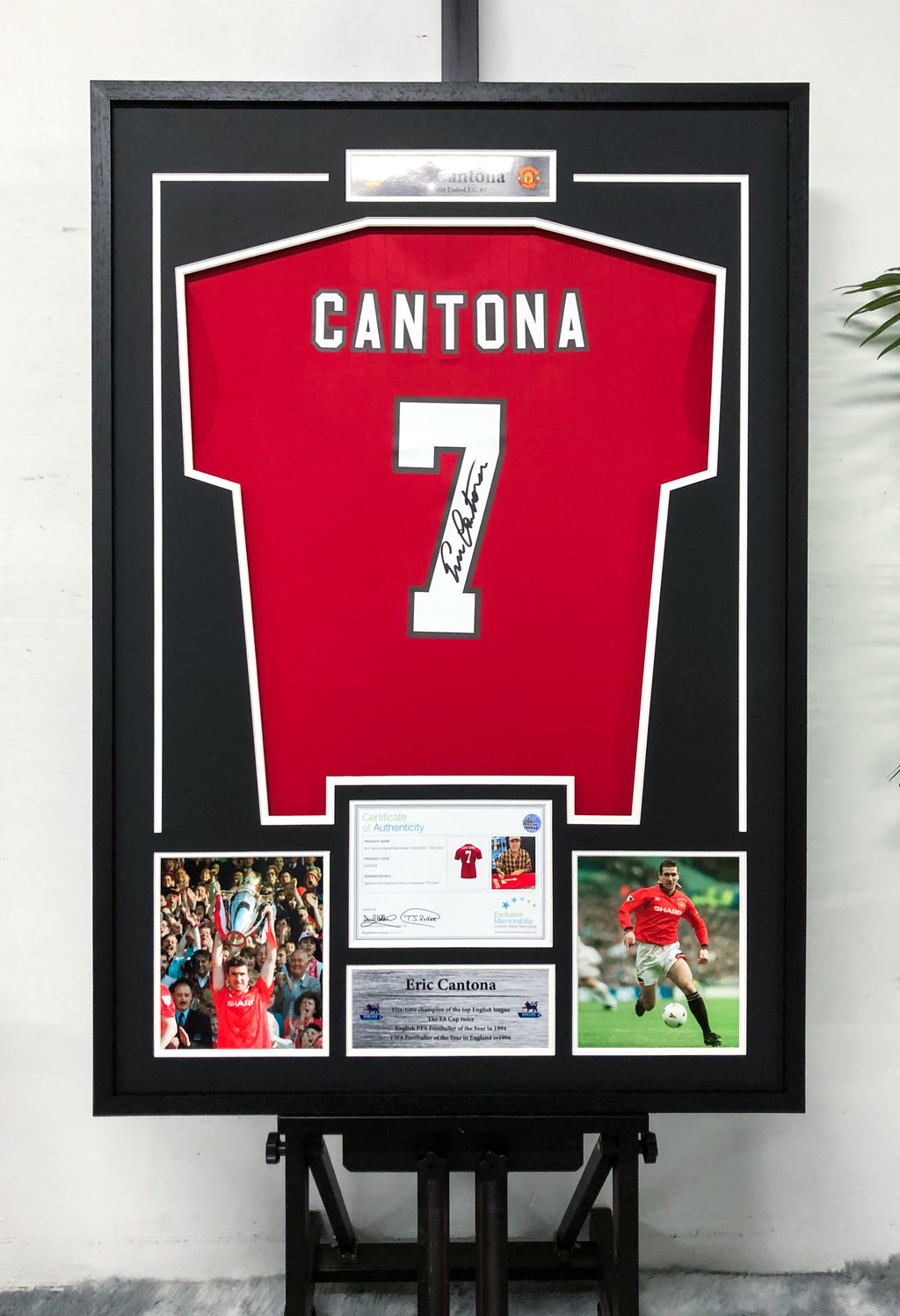 Eric Cantona Manchester United Autographed Custom Framed Jersey