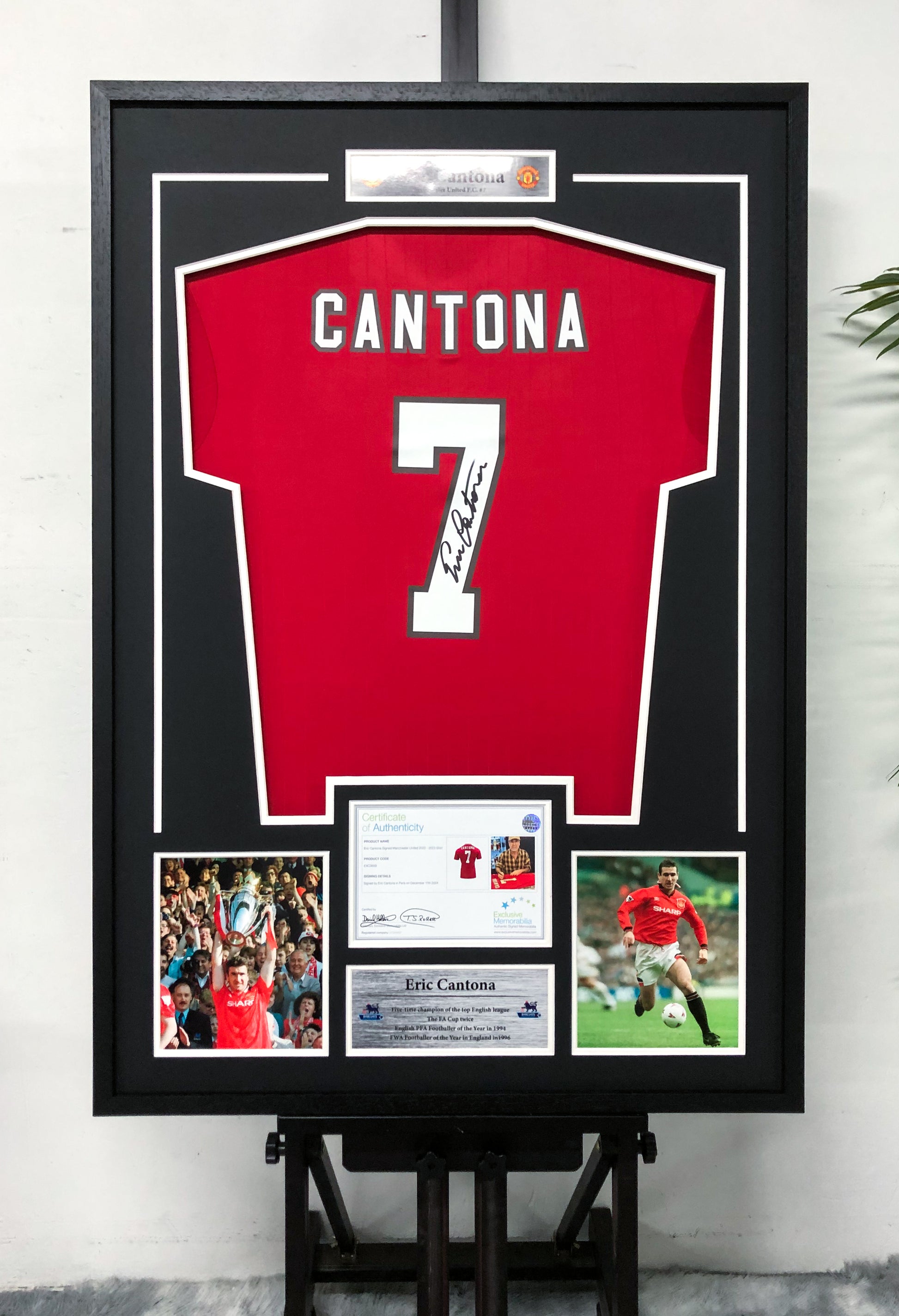 Eric Cantona Manchester United Autographed Custom Framed Jersey