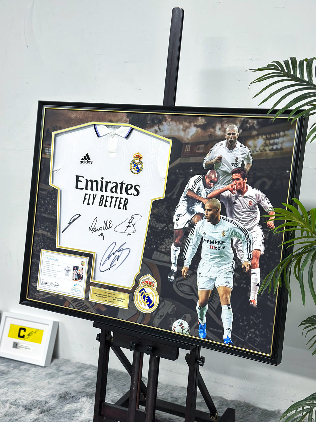 Ronaldo & Zinedine Zidane & Roberto Carlos & Raúl Real Madrid CF Jersey Custom Framing
