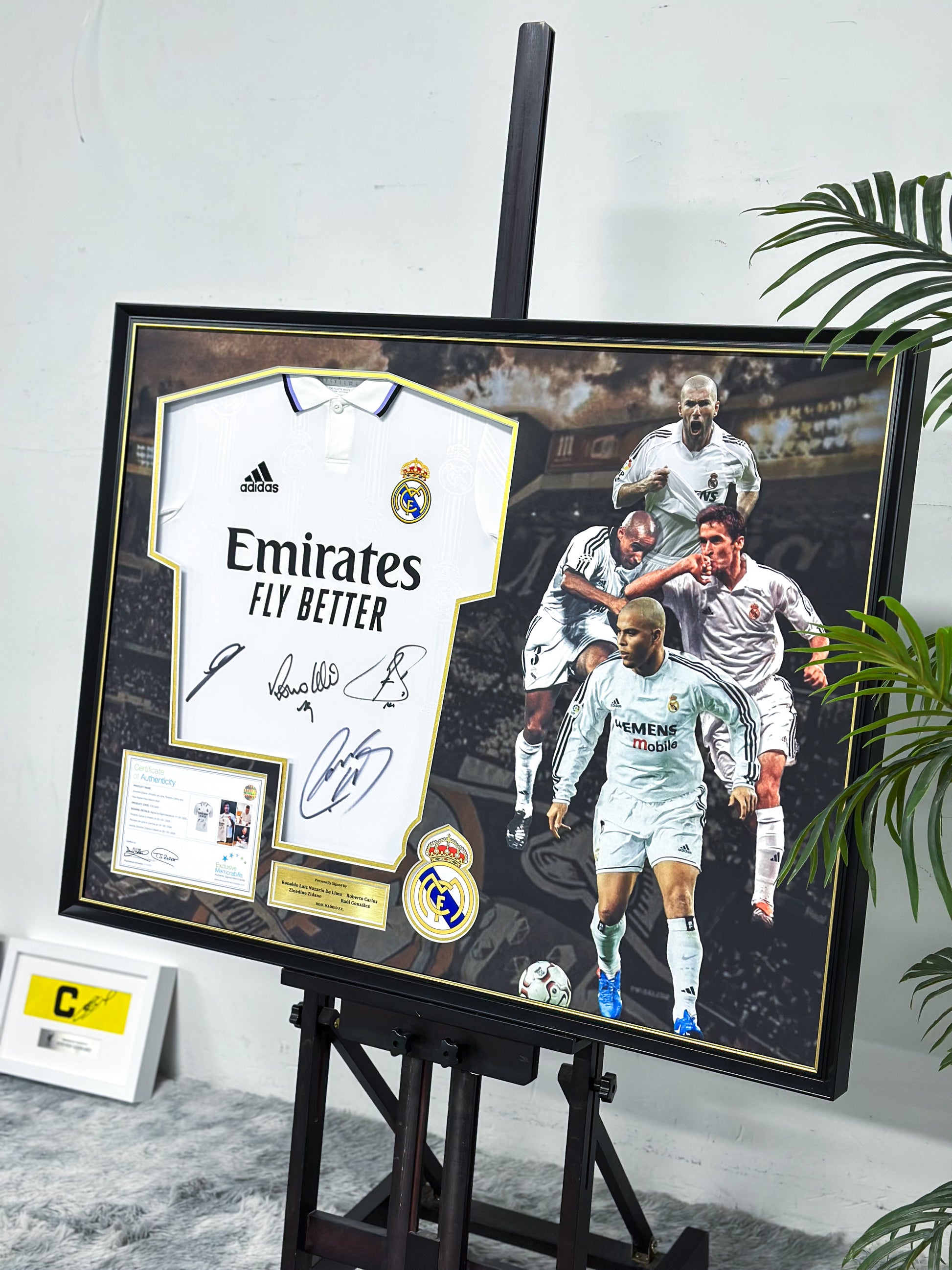 Ronaldo & Zinedine Zidane & Roberto Carlos & Raúl Real Madrid CF Jersey Custom Framing