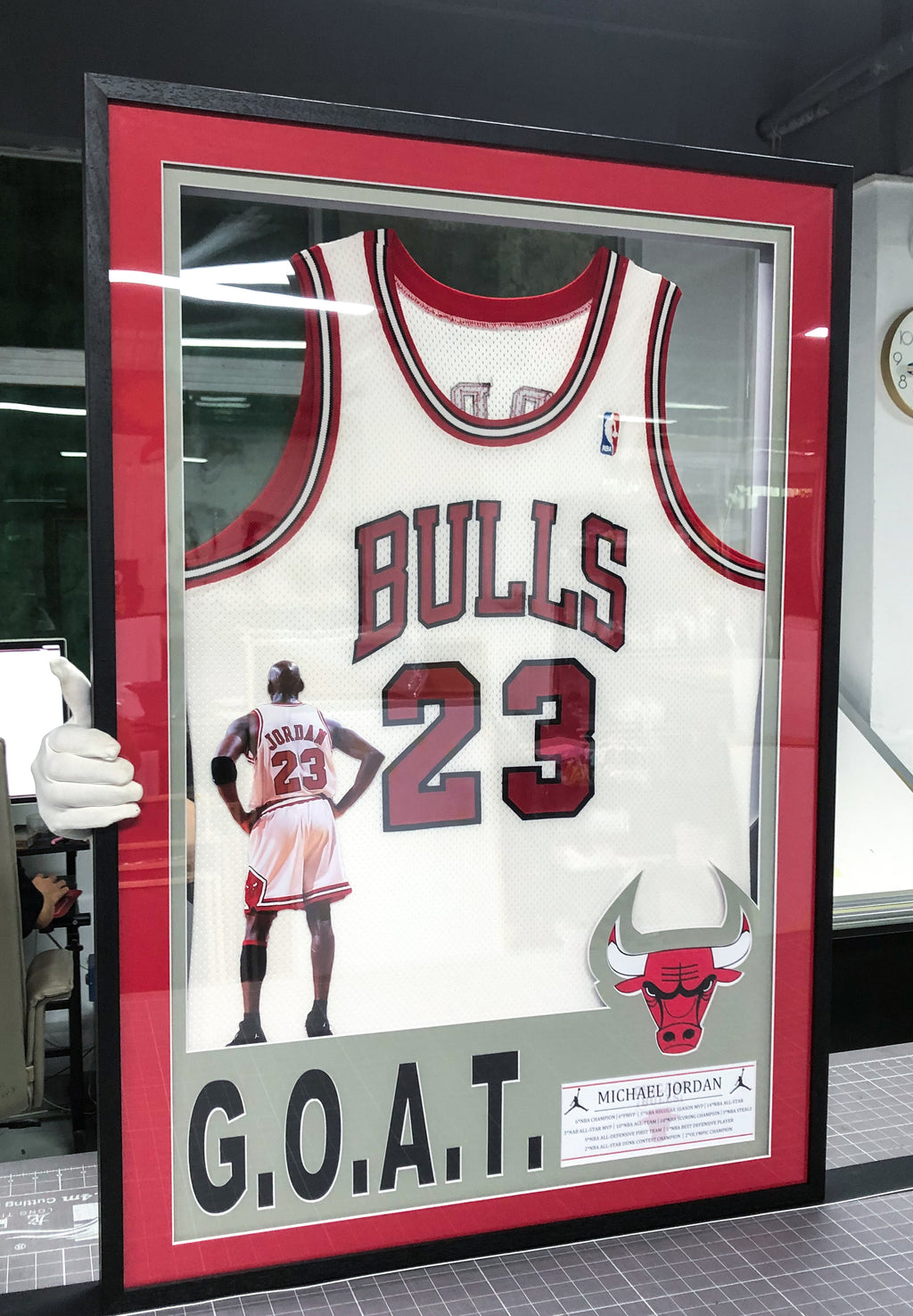 Chicago Bulls Michael Jordan Autographed Jersey with Personalized Custom Design Framed 00001