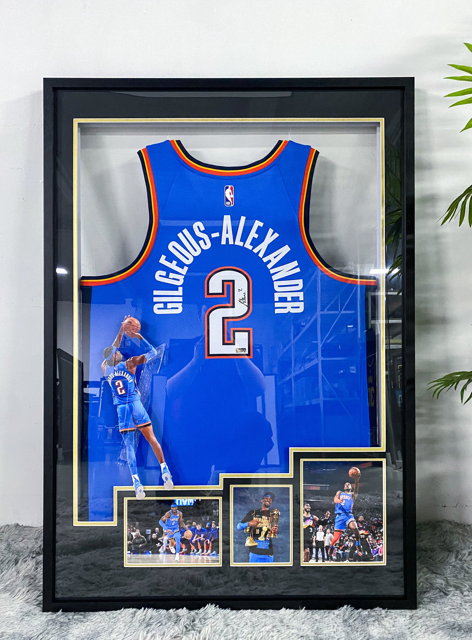 Shai Gilgeous-Alexander Oklahoma City Thunder Signed Jersey Framed