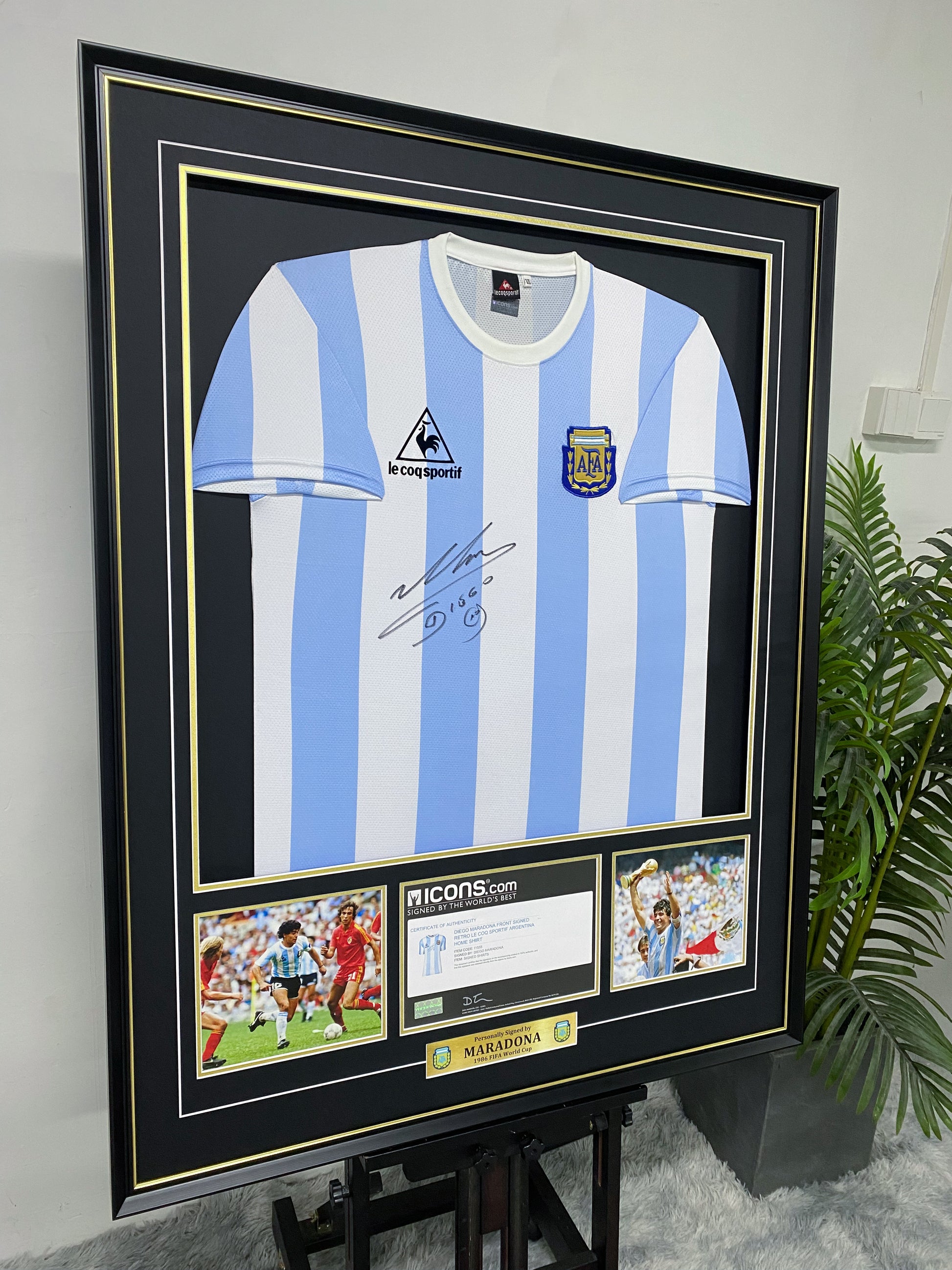 Diego Maradona Argentina Autographed Retro Jersey Framing