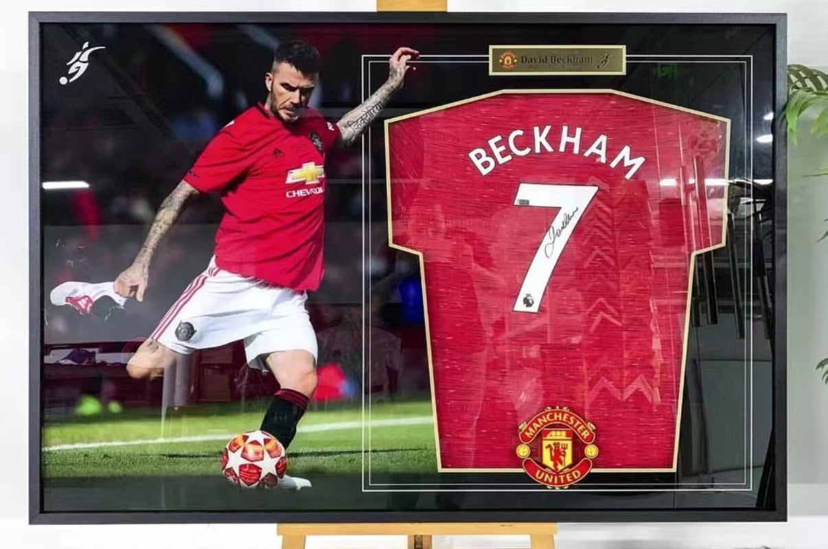 Manchester United David Beckham Autographed Jersey with Personalized Custom Design Framed 000030