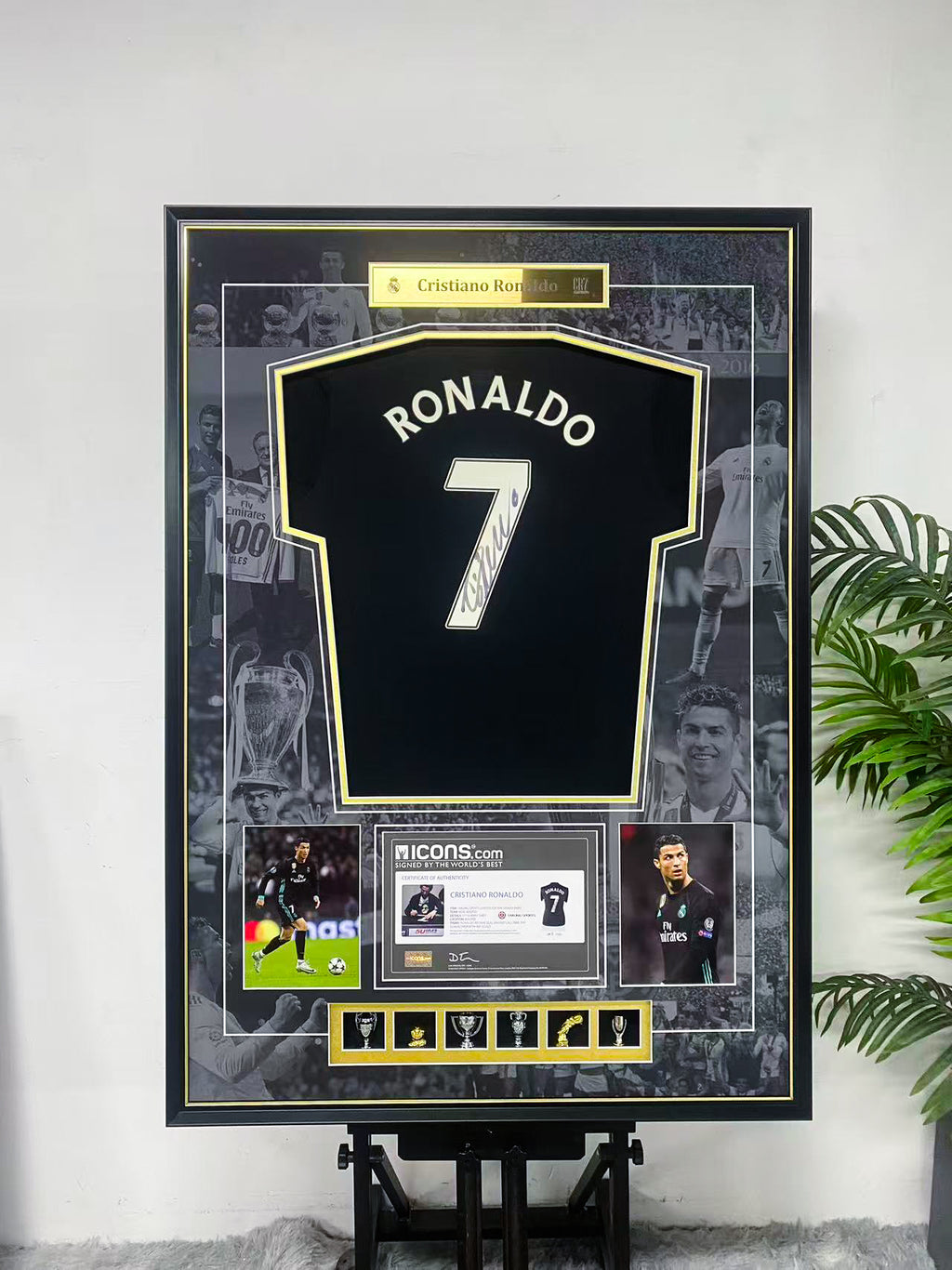 Cristiano Ronaldo Real Madrid 7 Signed Away Jersey Display Frame