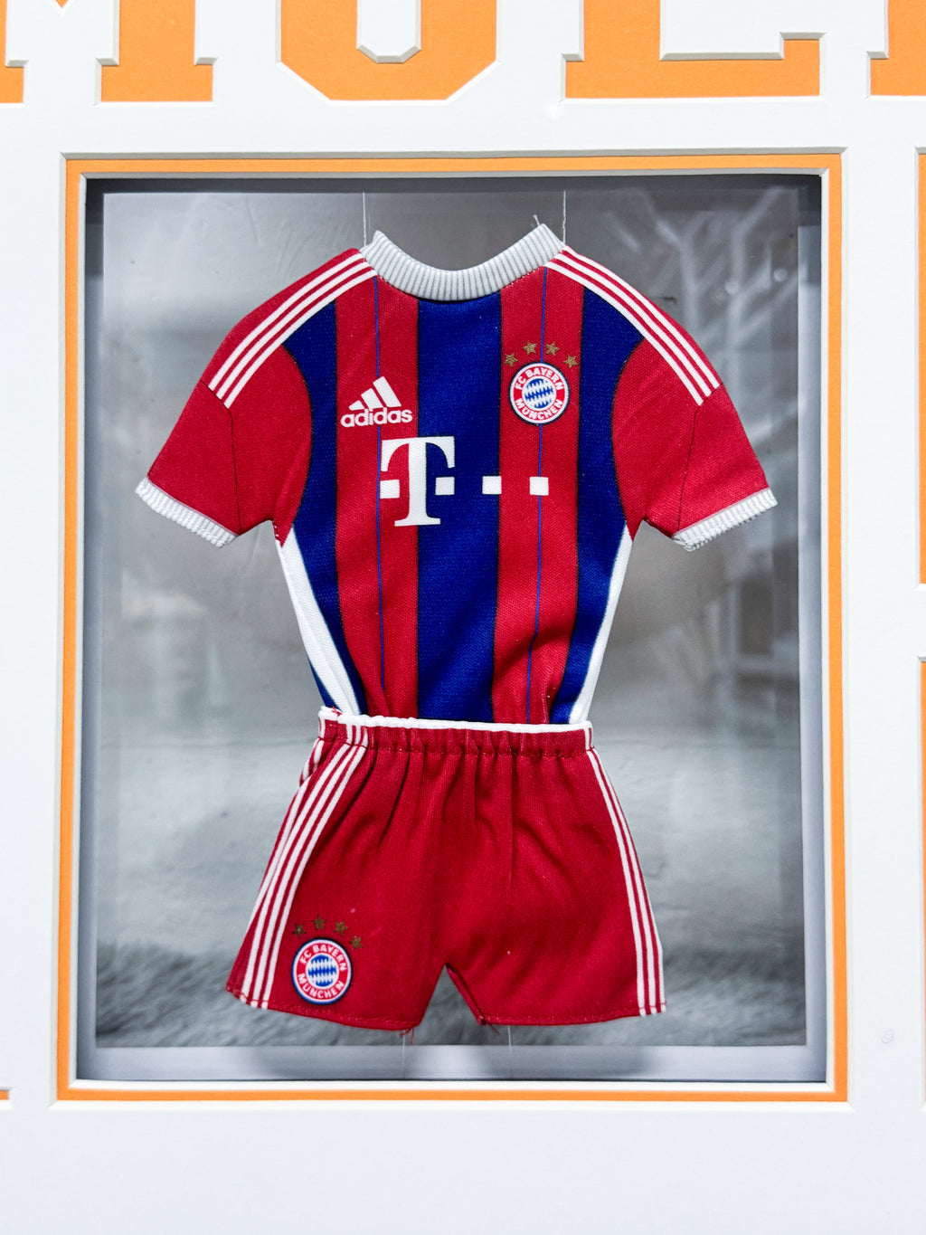 Thomas Müller FC Bayern Munich Jersey – Autographed Custom Framing