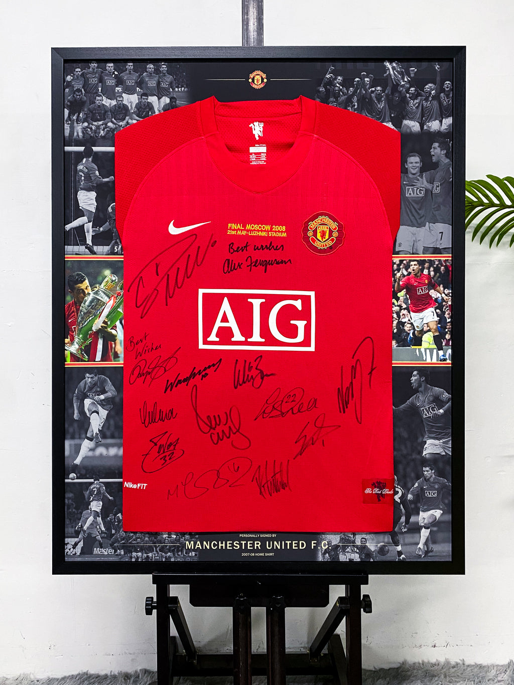 Manchester United 2007-08 Team Signed Framed Jersey
