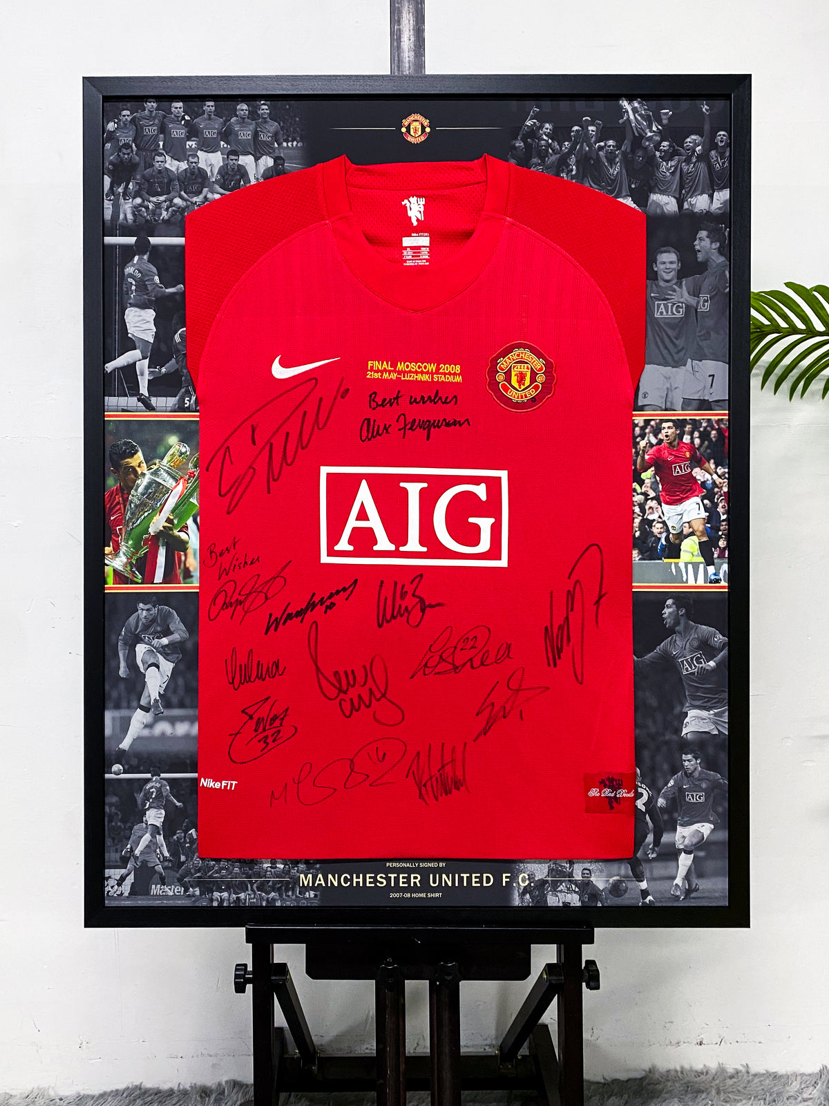 Manchester United 2007-08 Team Signed Framed Jersey