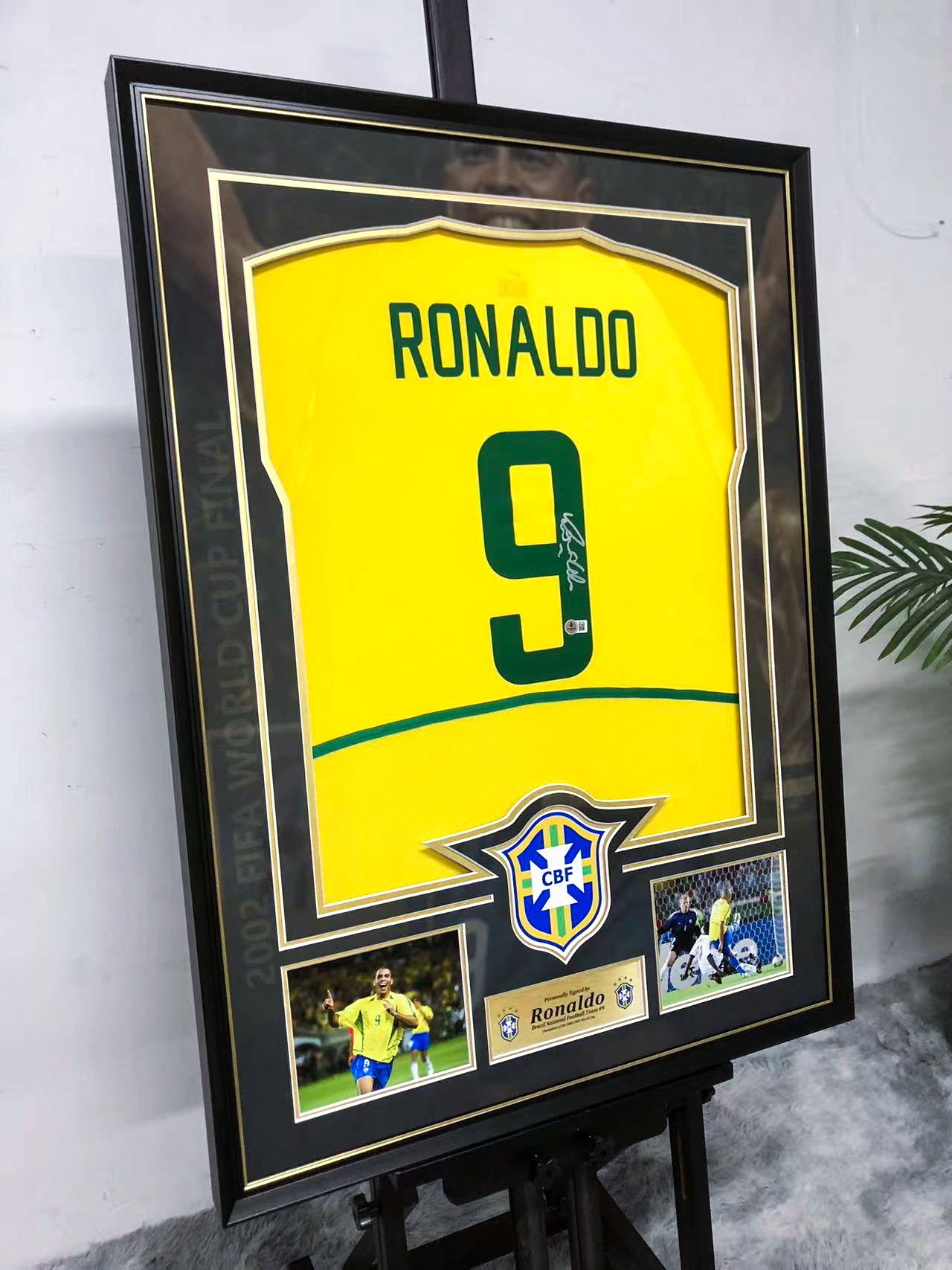 Brazil national team Ronaldo Autographed Jersey with Standard Design Framed