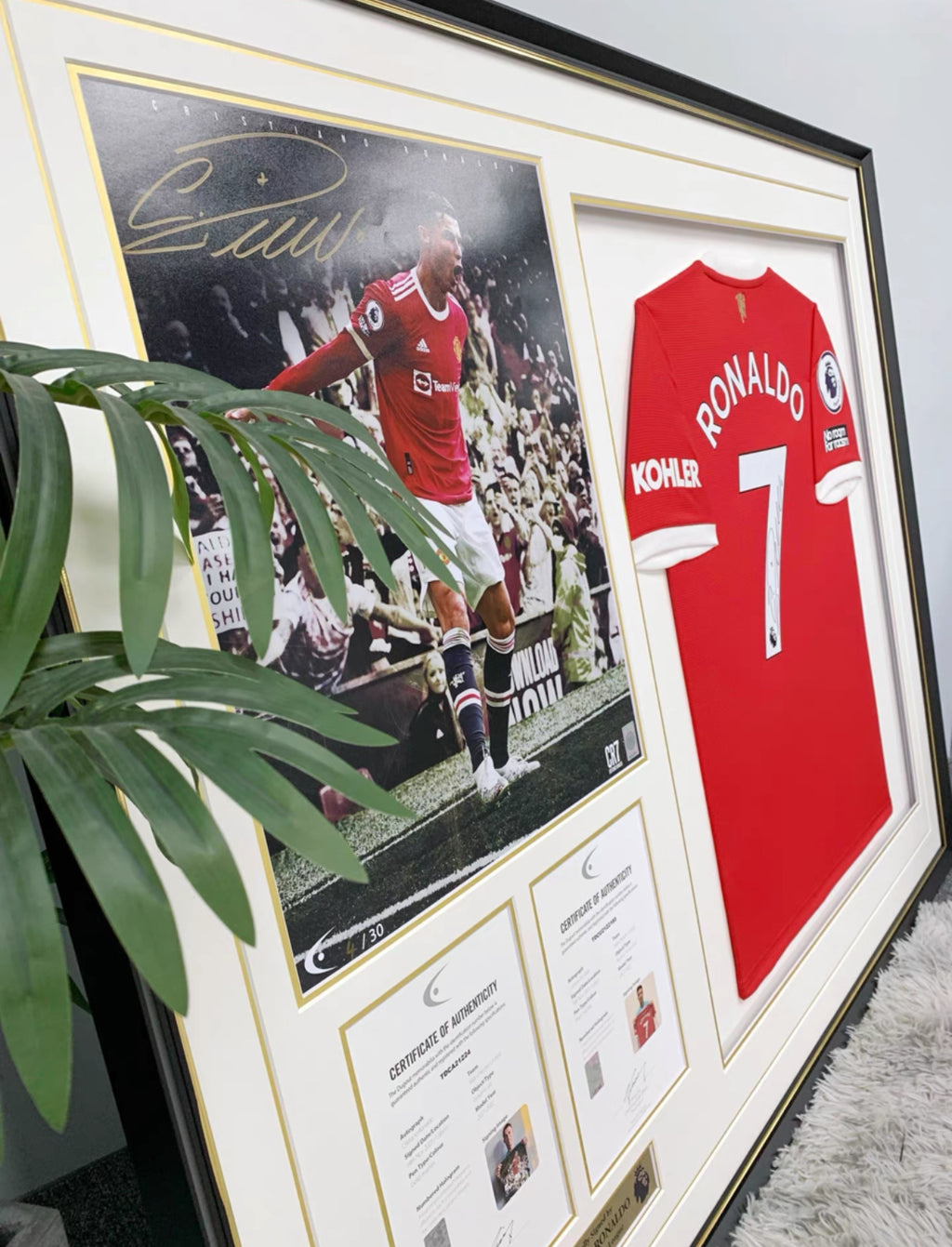 Manchester United Cristiano Ronaldo Autographed Jersey with Personalized Custom Design Framed 00004