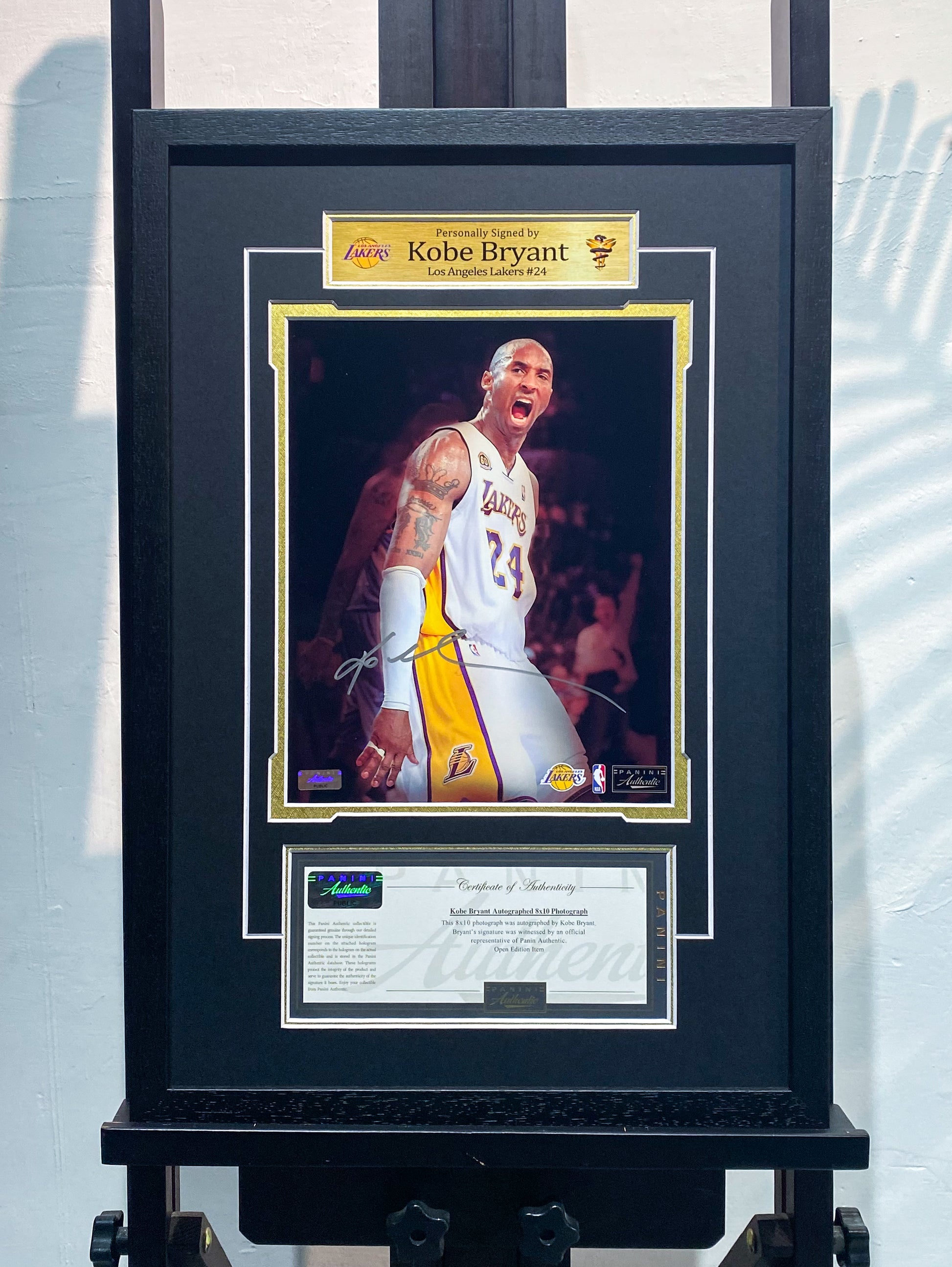 Kobe Bryant Los Angeles Lakers Signed Photo Framing