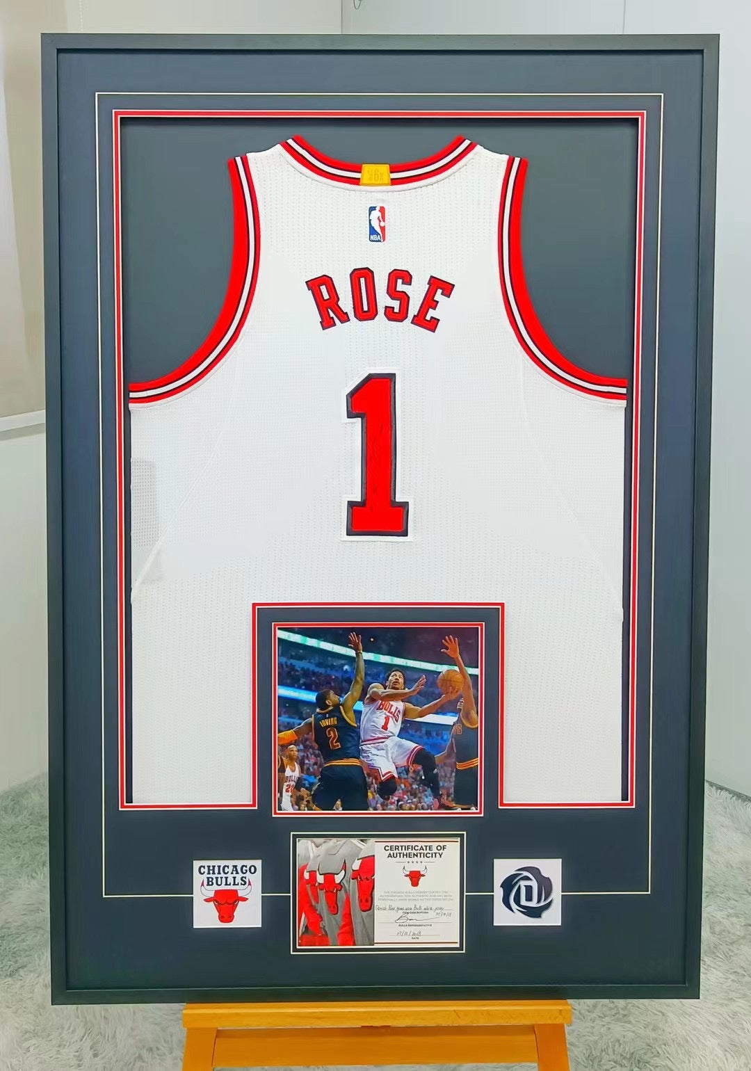 Derrick Rose Chicago Bulls Autographed Framed Jersey