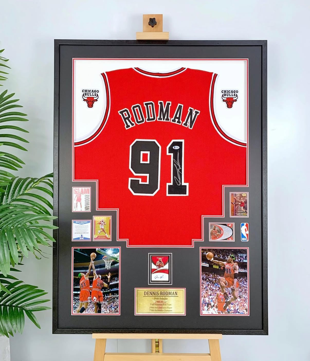 Dennis Rodman Chicago Bulls Autographed Jersey Framed