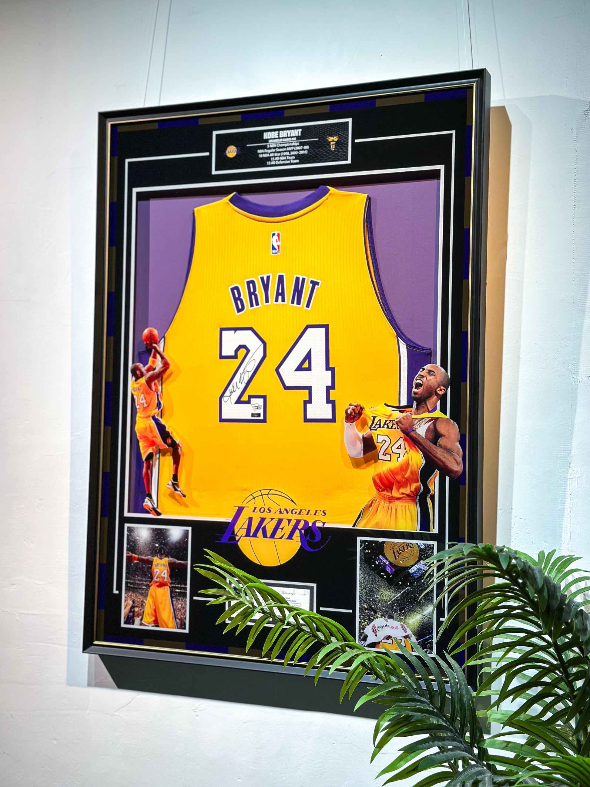 Kobe Bryant Los Angeles Lakers Autographed Jersey
