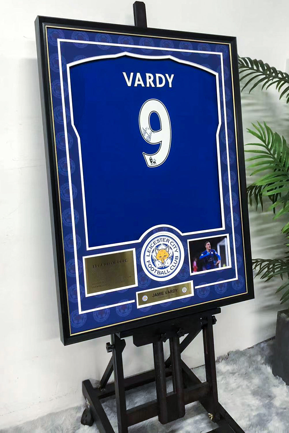 Jamie Vardy Leicester City F.C. Autographed Custom Framed Jersey