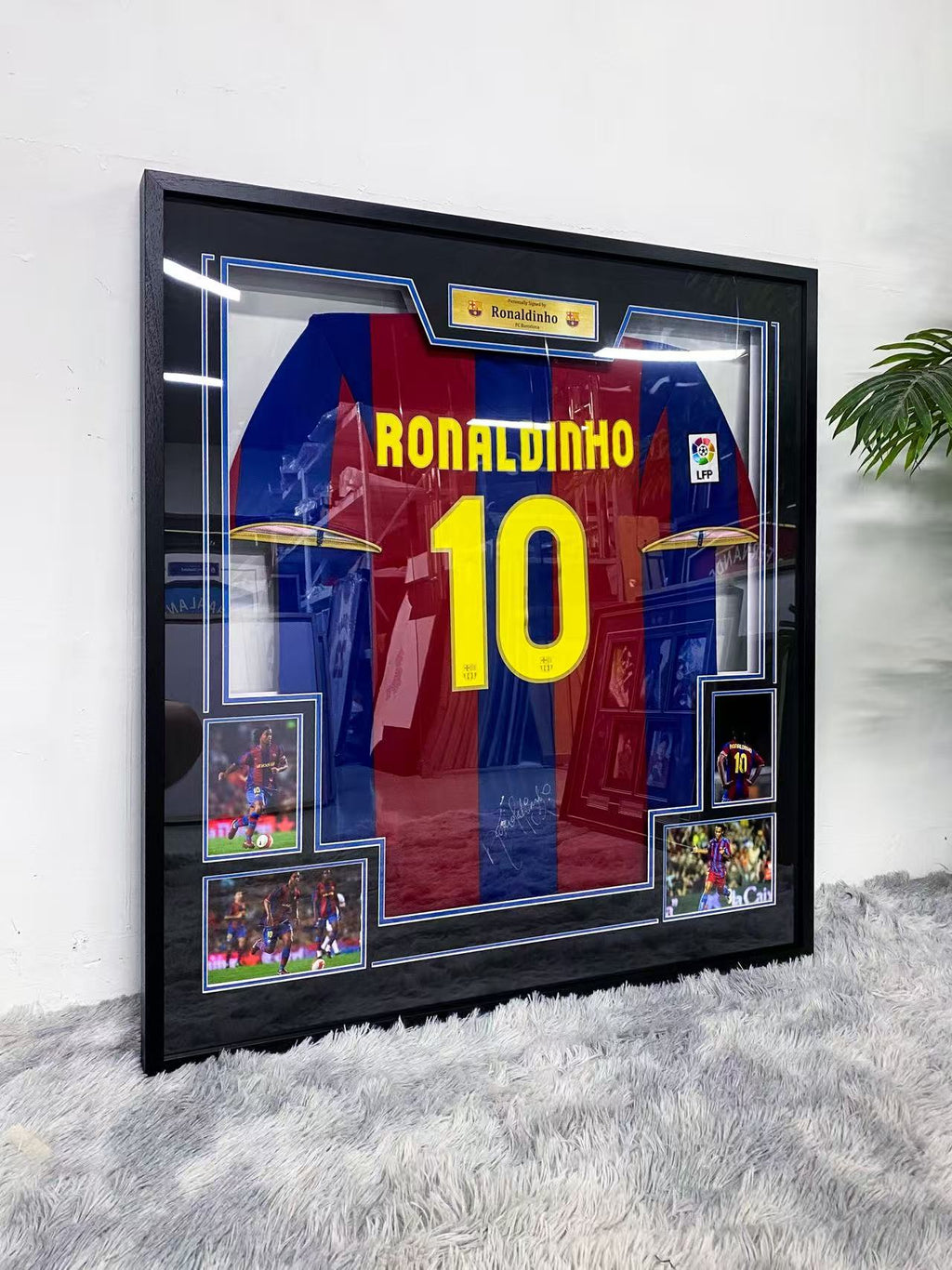 Ronaldinho FC Barcelona Jersey Framing