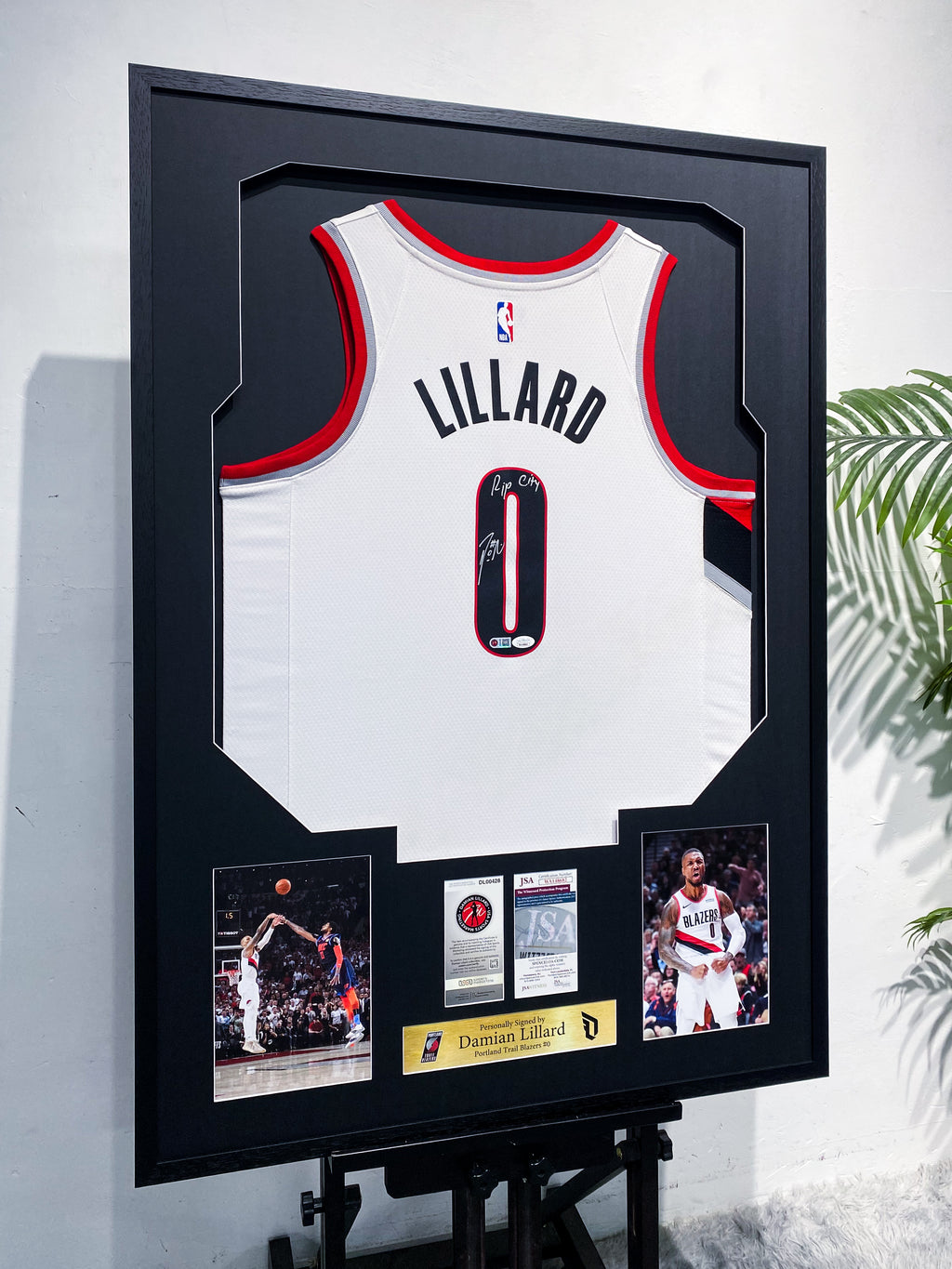 Damian Lillard Trail Blazers #0 Signed Framed Jersey Collectible