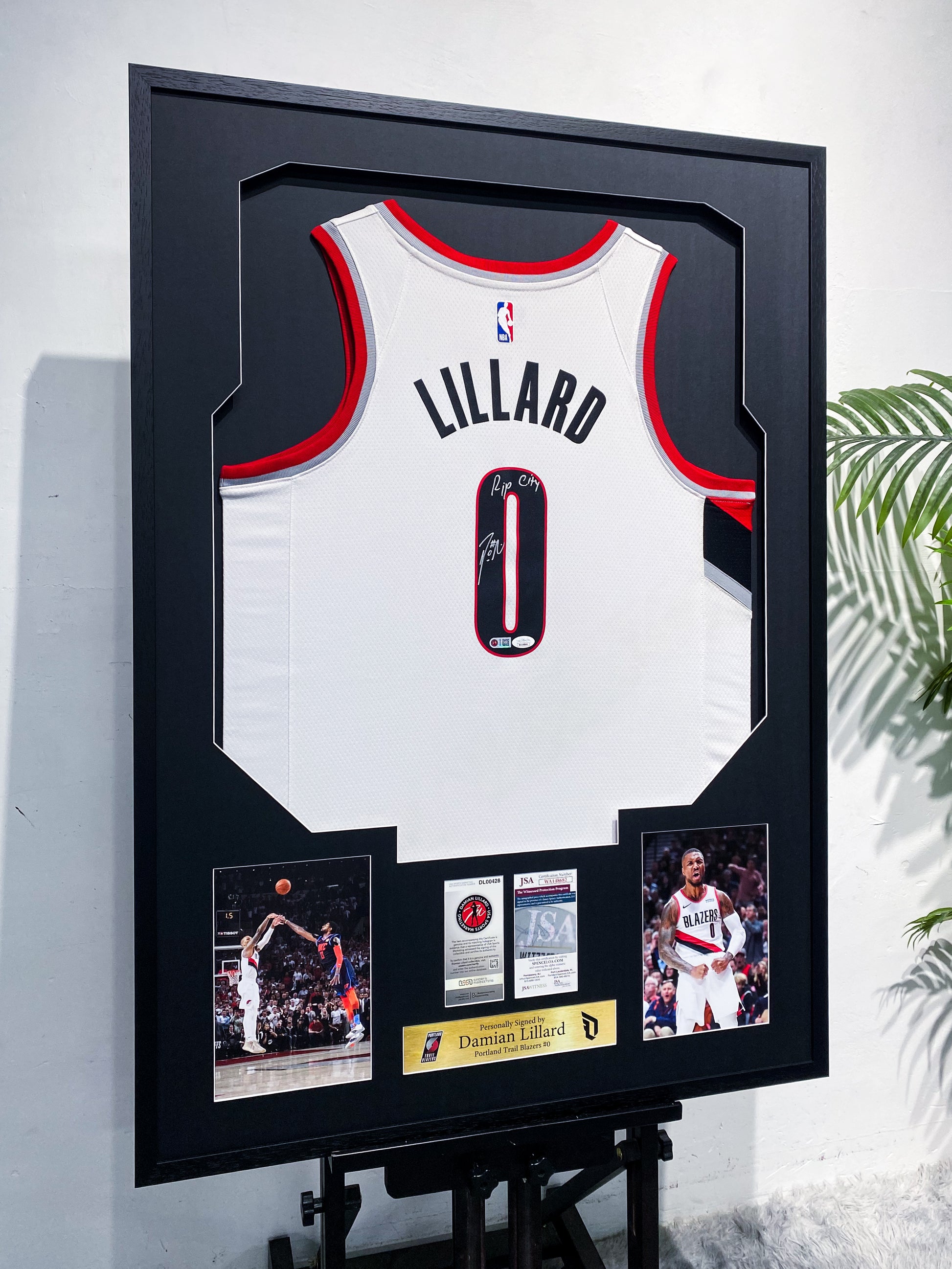 Damian Lillard Trail Blazers #0 Signed Framed Jersey Collectible