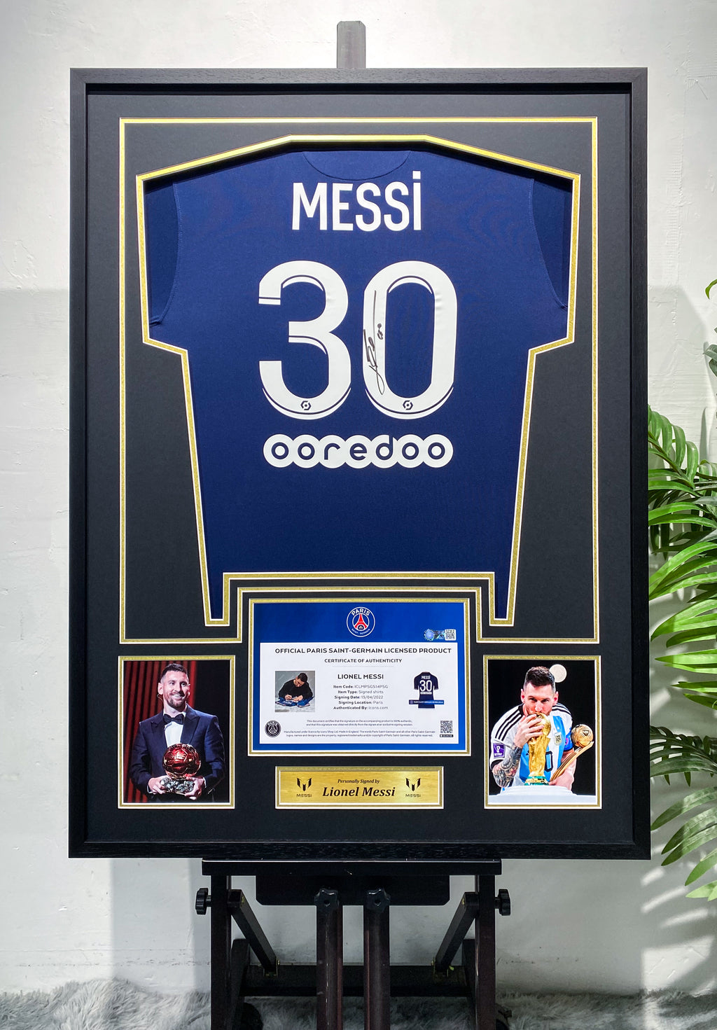Lionel Messi Paris Saint-Germain 30 Jersey Framing | Bespoke Autograph Memorabilia Display
